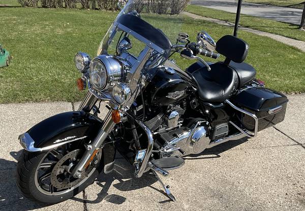 Harley-Davidson, dovoz USA — foto 4 z 10