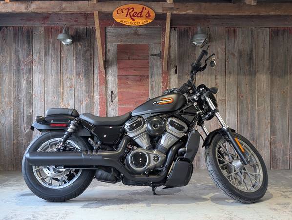 2024 Harley-Davidson, dovoz USA — foto 1 z 11 2024 Harley-Davidson, dovoz USA — foto 1 z 11