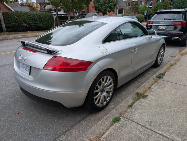 2009 Audi, dovoz Kanada — foto 3 z 10