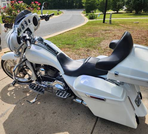 2016 Harley-Davidson, dovoz USA — foto 3 z 12