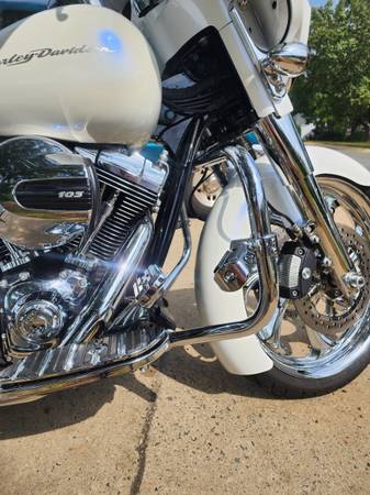 2016 Harley-Davidson, dovoz USA — foto 9 z 12