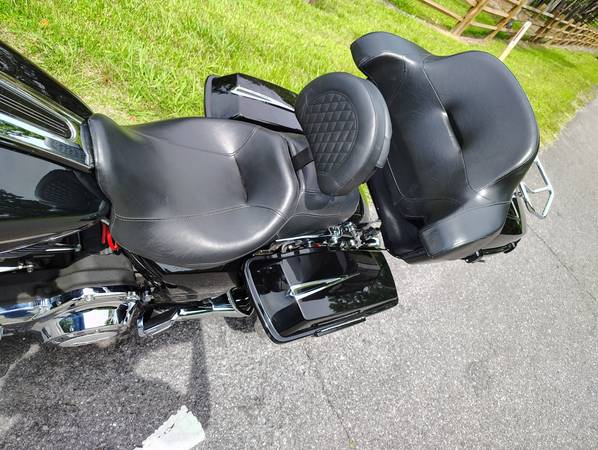 2012 Harley-Davidson, dovoz USA — foto 7 z 12