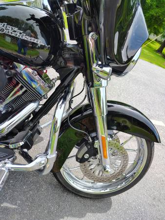 2012 Harley-Davidson, dovoz USA — foto 9 z 12