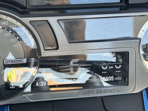 2020 BMW, modrá, dovoz USA — foto 9 z 12