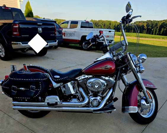 2008 Harley-Davidson, dovoz USA — foto 2 z 6