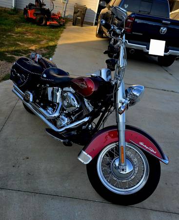 2008 Harley-Davidson, dovoz USA — foto 5 z 6