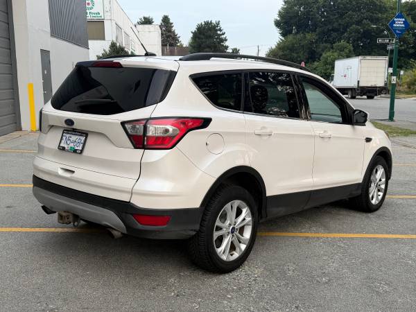 2018 Ford, dovoz Kanada — foto 3 z 8
