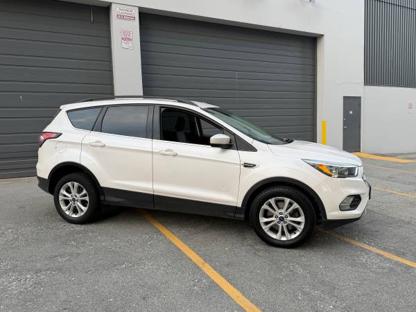 2018 Ford, dovoz Kanada — foto 4 z 8