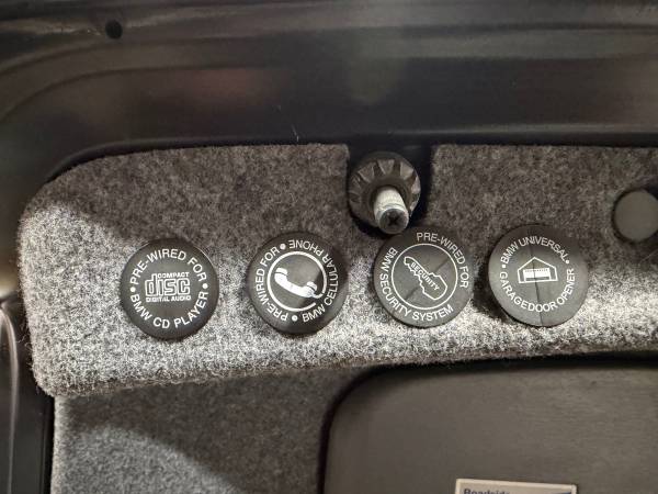 BMW, dovoz Kanada — foto 8 z 11