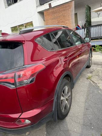Toyota, dovoz Kanada — foto 3 z 5