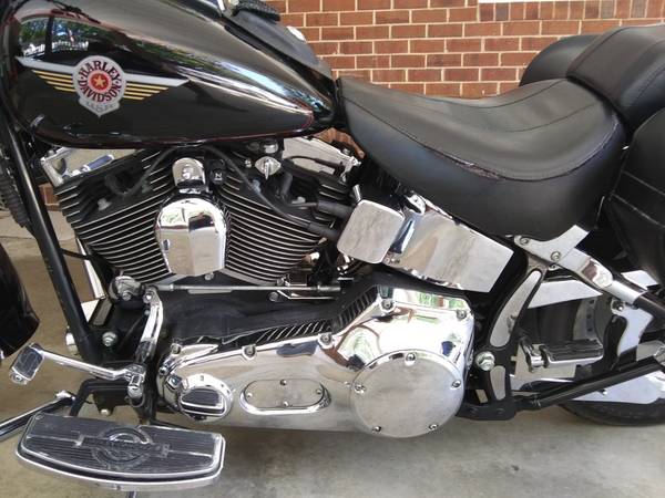 2000 Harley-Davidson, dovoz USA — foto 3 z 12