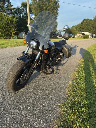 2017 Indian, dovoz USA — foto 2 z 9