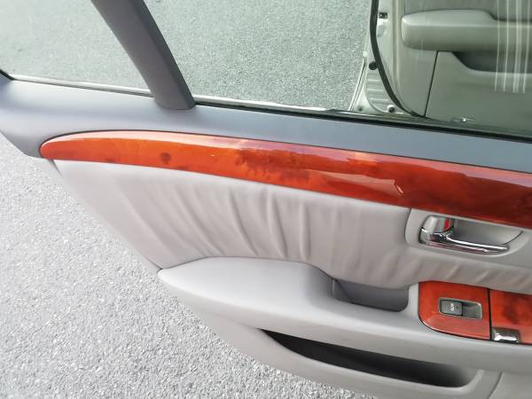 2004 Lexus, dovoz Kanada — foto 9 z 12