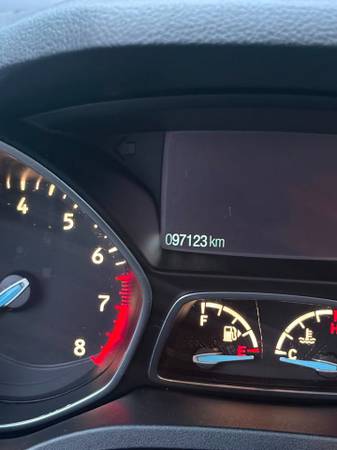 2017 Ford, dovoz Kanada — foto 2 z 4