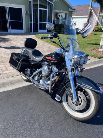 1997 Harley-Davidson, dovoz USA — foto 5 z 8