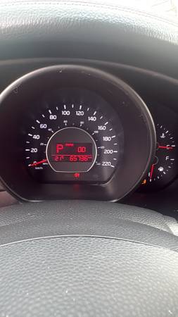 2018 Kia, dovoz Kanada — foto 3 z 4