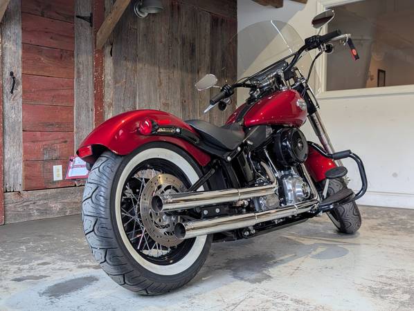 2012 Harley-Davidson, dovoz USA — foto 4 z 11