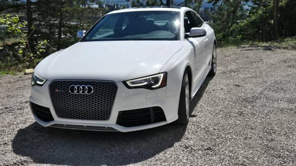 2015 Audi, dovoz Kanada — foto 2 z 12