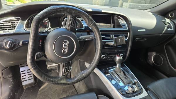 2015 Audi, dovoz Kanada — foto 8 z 12