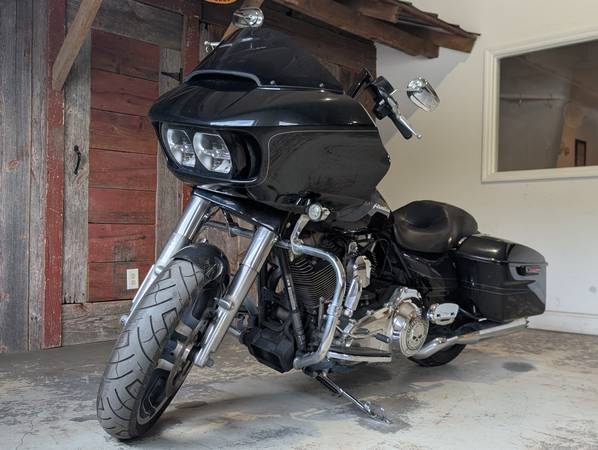 2015 Harley-Davidson, dovoz USA — foto 3 z 11