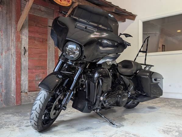 2023 Harley-Davidson, dovoz USA — foto 3 z 11