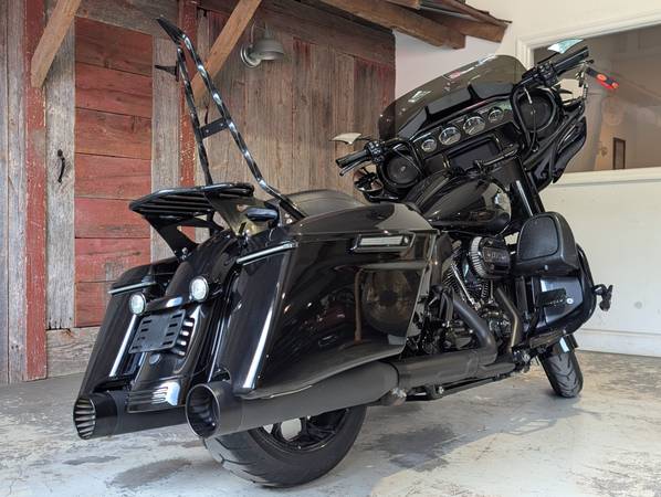 2023 Harley-Davidson, dovoz USA — foto 4 z 11