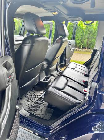 Jeep, dovoz Kanada — foto 9 z 12