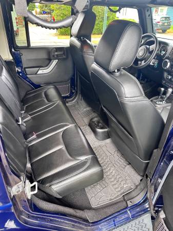 Jeep, dovoz Kanada — foto 10 z 12