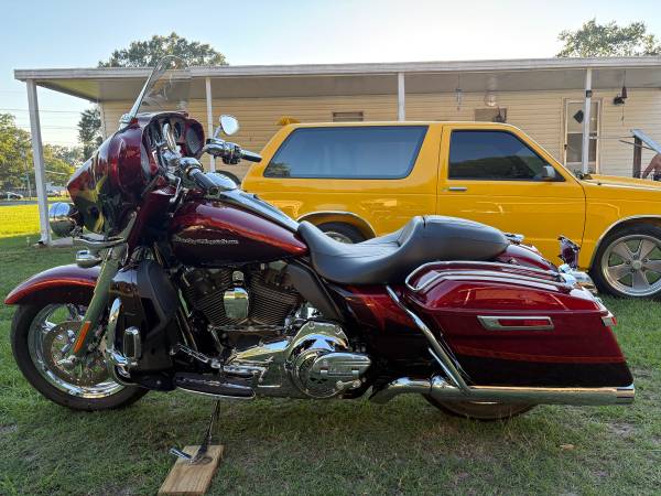 2014 Harley-Davidson, dovoz USA — foto 3 z 12