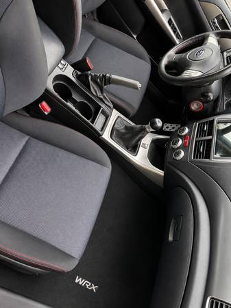 2010 Subaru, dovoz Kanada — foto 2 z 9
