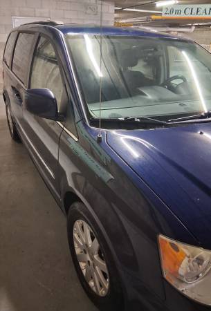 2013 Chrysler, dovoz Kanada — foto 3 z 12