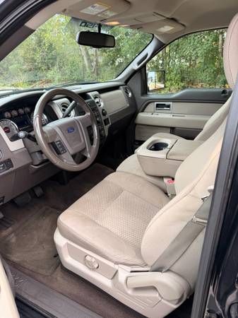2010 Ford, dovoz Kanada — foto 10 z 12
