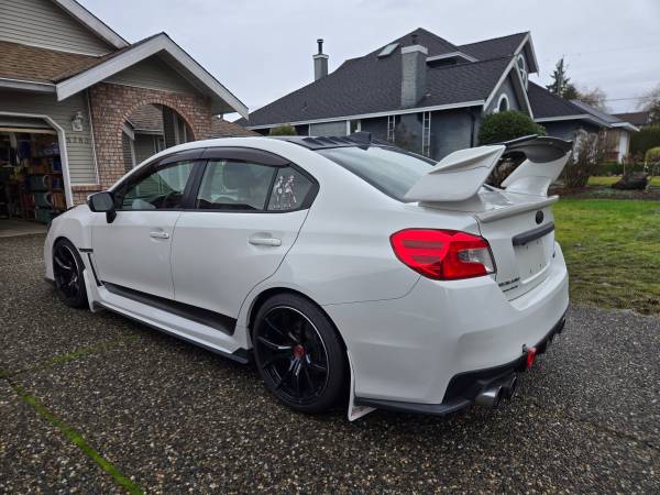 2017 Subaru, dovoz Kanada — foto 3 z 12