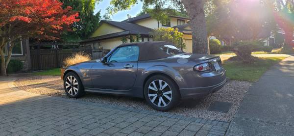 Mazda, dovoz Kanada — foto 1