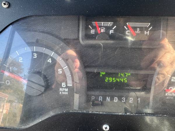 2014 Ford, dovoz Kanada — foto 11 z 11