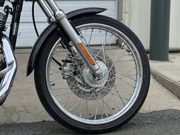 2005 Harley-Davidson, dovoz USA — foto 4 z 12