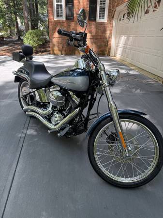 2002 Harley-Davidson, dovoz USA — foto 2 z 8