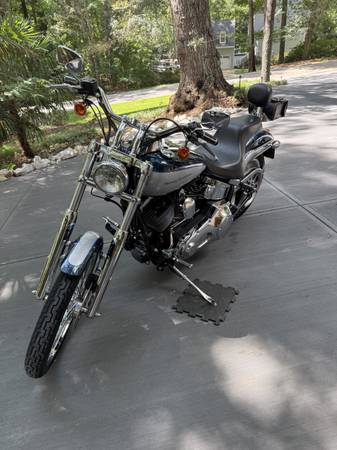2002 Harley-Davidson, dovoz USA — foto 3 z 8