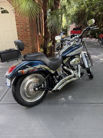 2002 Harley-Davidson, dovoz USA — foto 5 z 8