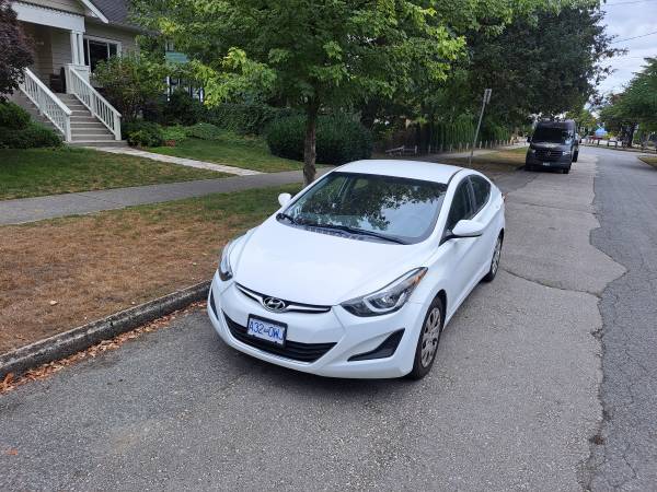 2016 Hyundai, dovoz Kanada — foto 2 z 9