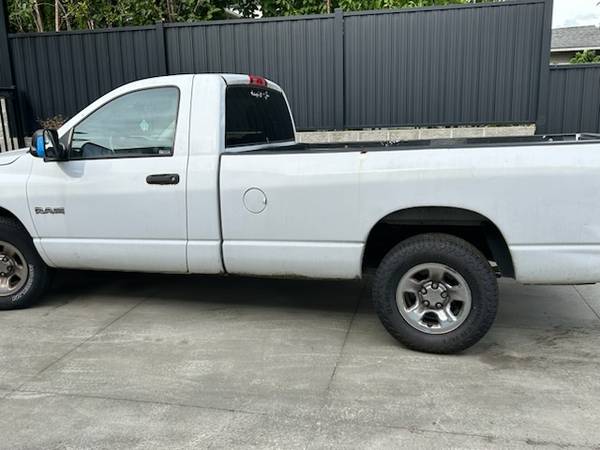 2008 Dodge, dovoz Kanada — foto 3 z 4