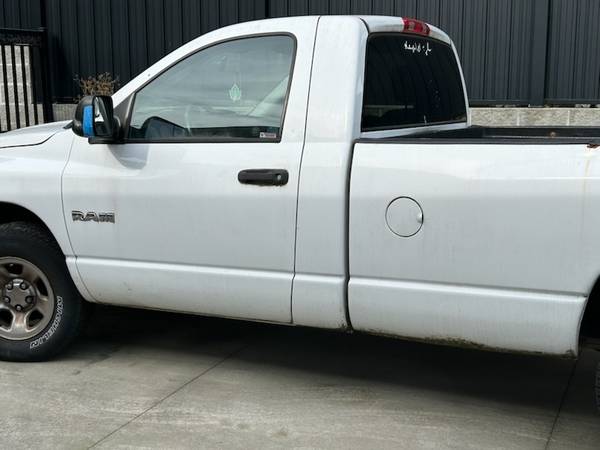2008 Dodge, dovoz Kanada — foto 4 z 4