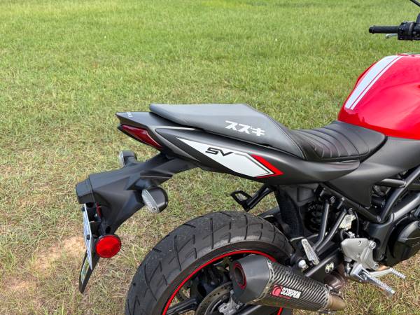2017 Suzuki, dovoz USA — foto 12 z 12