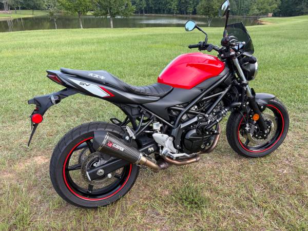 2017 Suzuki, dovoz USA — foto 2 z 12