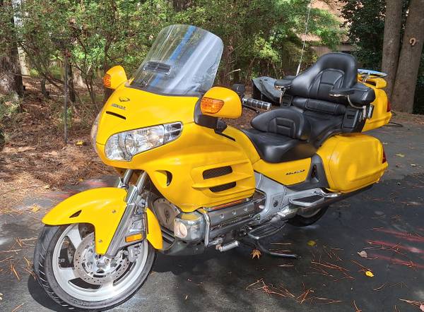 2005 Honda, žlutá, dovoz USA — foto 4 z 5