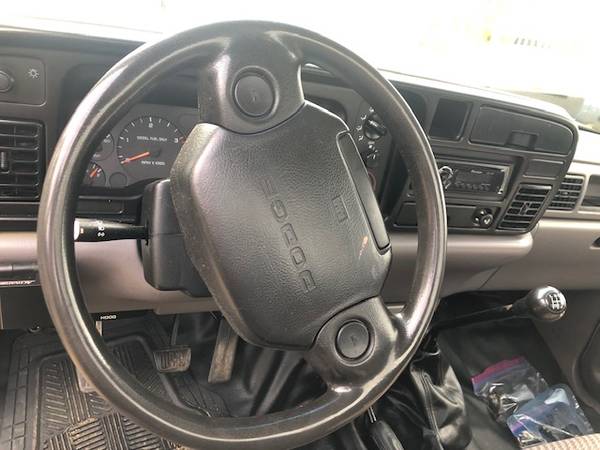 1995 Dodge, dovoz Kanada — foto 12 z 12