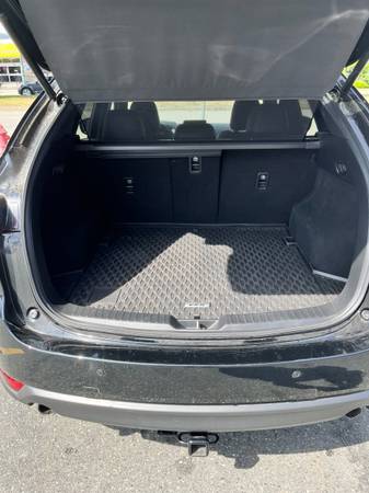 2021 Mazda, dovoz Kanada — foto 10 z 12