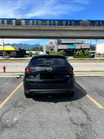 2021 Mazda, dovoz Kanada — foto 3 z 12