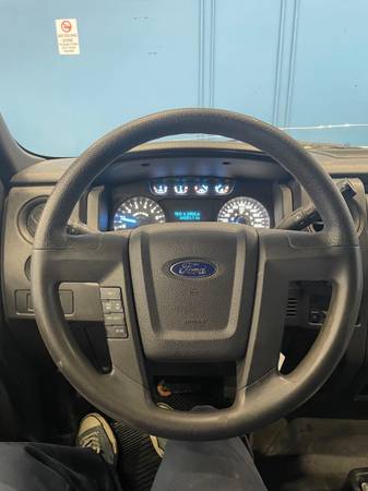 2012 Ford, dovoz Kanada — foto 5 z 8