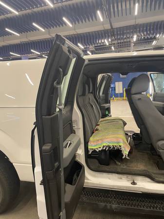2012 Ford, dovoz Kanada — foto 6 z 8